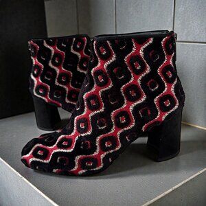 STUART WEITZMAN Bacari Tapestry Velvet Trim Ankle Boots Size 4